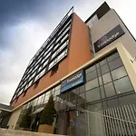 Travelodge Castletroy 3*