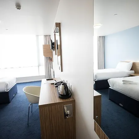 Travelodge Castletroy 3*