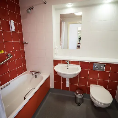 فندق Travelodge Castletroy 3*