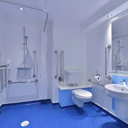 Travelodge Castletroy Hotel 3*