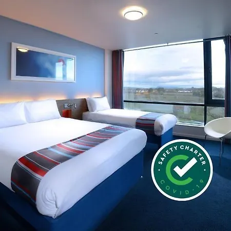 Travelodge Castletroy فندق