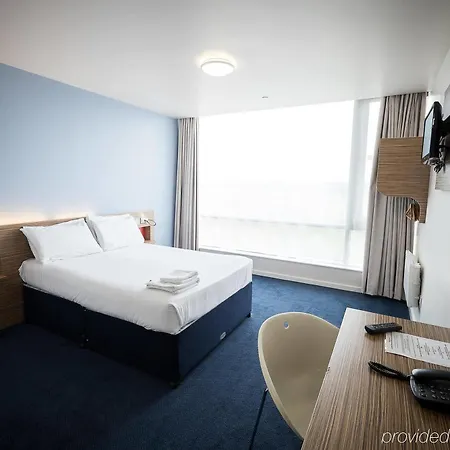 Travelodge Castletroy Szálloda 3*