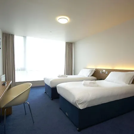 Travelodge Castletroy Hotel 3*