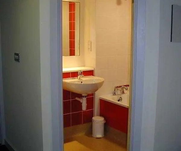 Отель Travelodge Castletroy