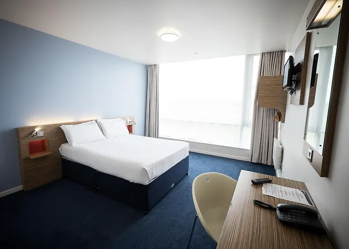 Travelodge Castletroy Отель 3*