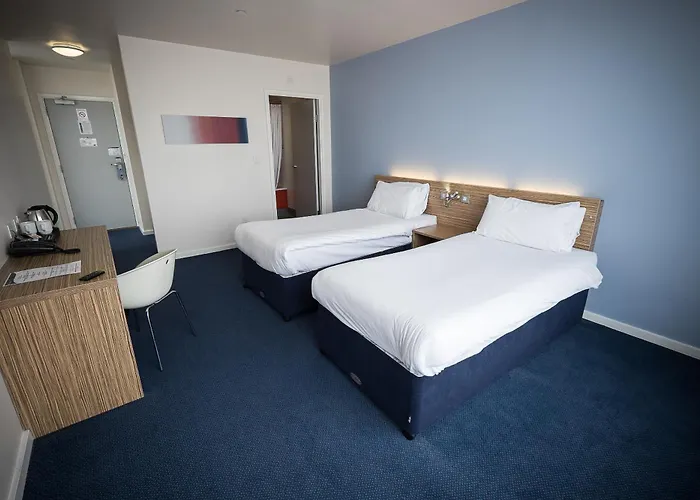 Отель Travelodge Castletroy 3*