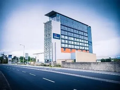 Отель Travelodge Castletroy 3*